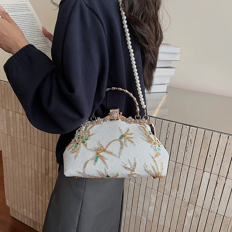 Retro Chinese Style Beading Embroidery Shell Evening Bag For Women Metal Handle Handbags For Women Prom Party Chain Shoulder Bag - Image 4
