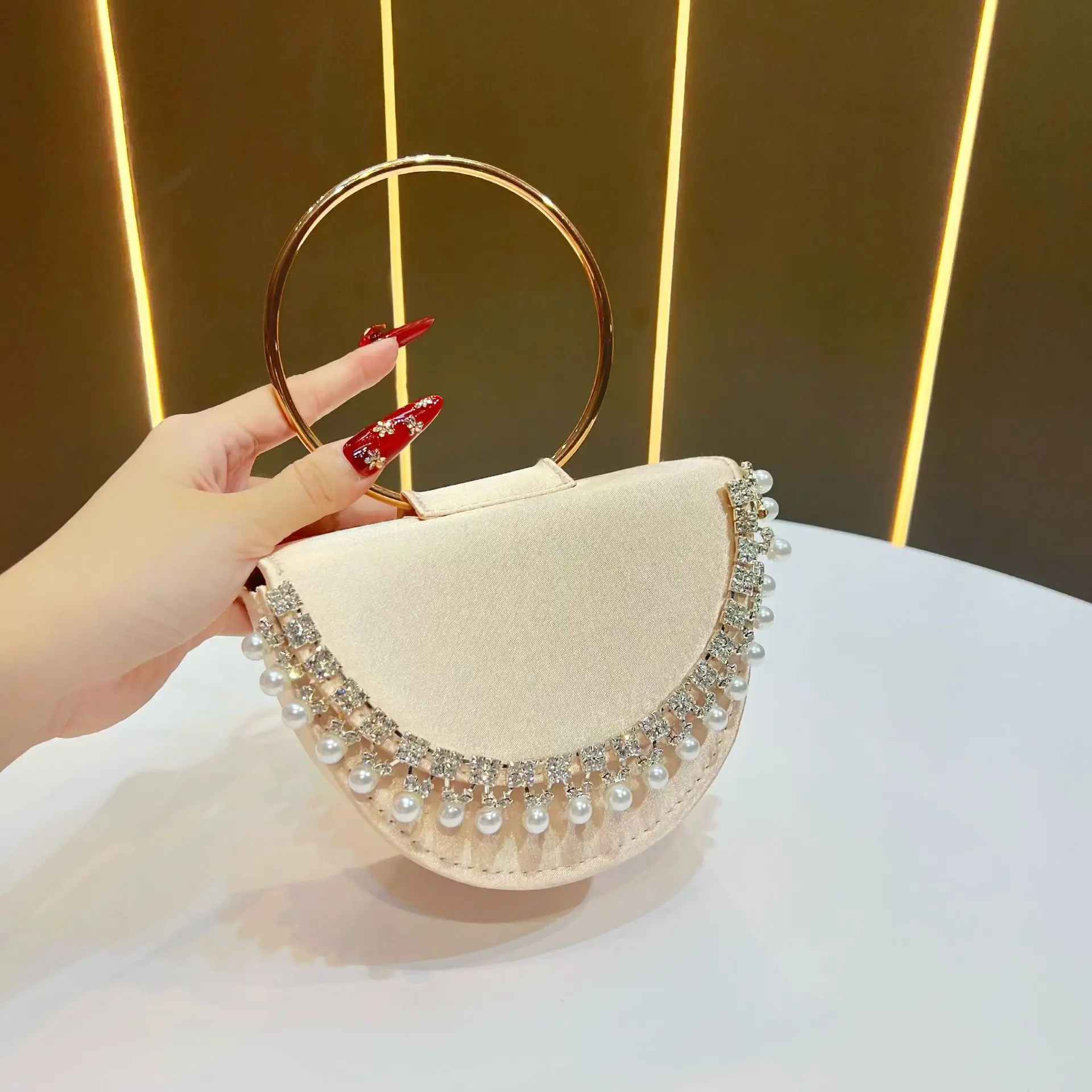 New Fashion Round Circle Small Handbags for Women Rose red Pink Silver Rhinestone Pearl Clutch Evening Bags Banquet Party Purse - Image 3