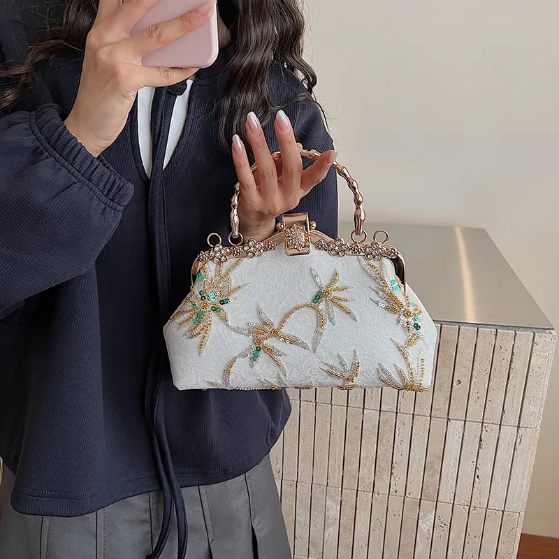 Retro Chinese Style Beading Embroidery Shell Evening Bag For Women Metal Handle Handbags For Women Prom Party Chain Shoulder Bag - Image 3